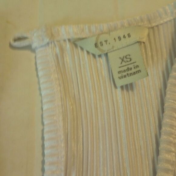 wide leg ombre pleated jumpsuit with ruffled hem - Picture 9 of 13